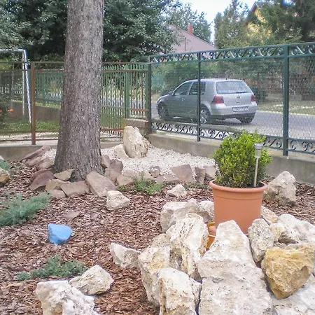 Nice In Balatonenred W/ 2 Bedrooms Nyaraló